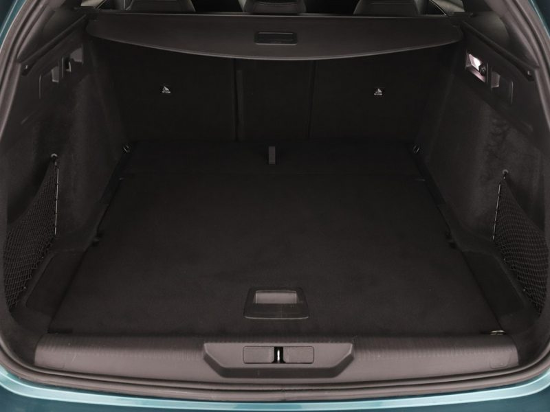 Peugeot 308 GT automat full LED skóra/alcantara navi virtual cocpit navi kamery T9 (2014-2021)