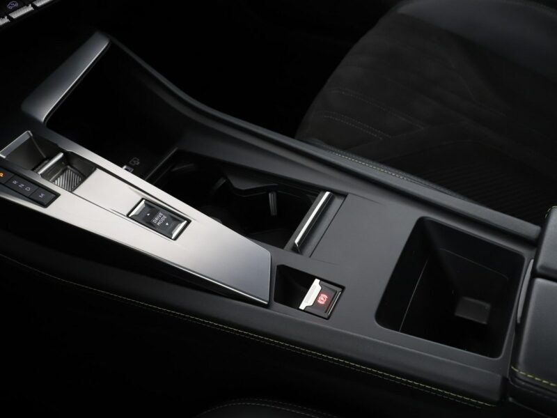 Peugeot 308 GT automat full LED skóra/alcantara navi virtual cocpit navi kamery T9 (2014-2021)