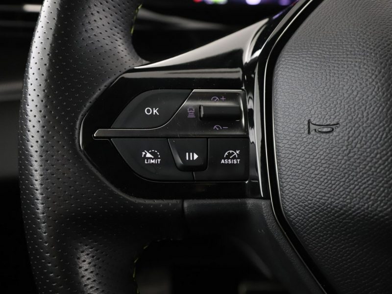 Peugeot 308 GT automat full LED skóra/alcantara navi virtual cocpit navi kamery T9 (2014-2021)