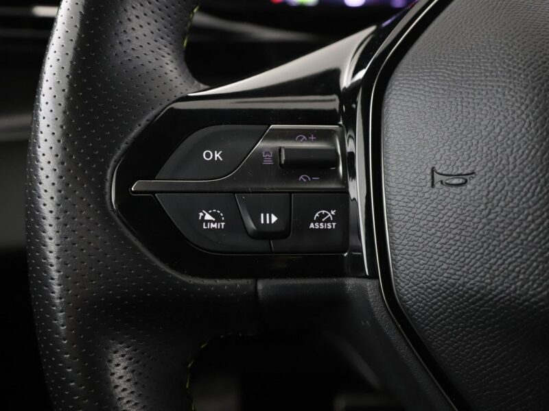 Peugeot 308 GT automat full LED skóra/alcantara navi virtual cocpit navi kamery T9 (2014-2021)