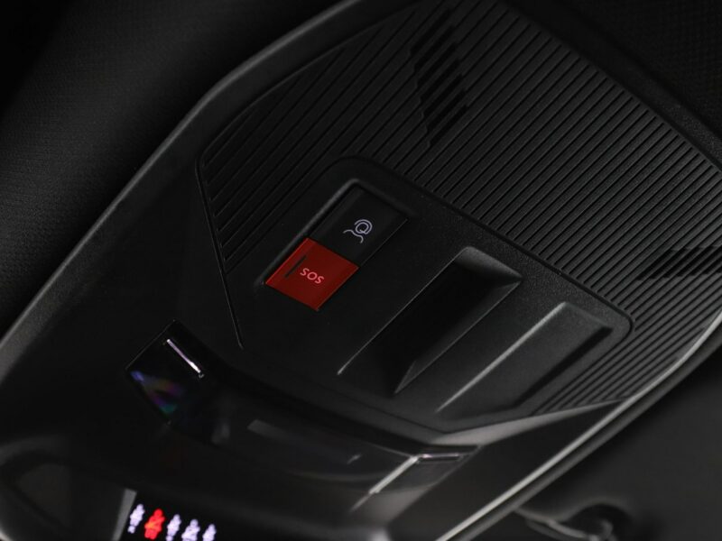 Peugeot 308 GT automat full LED skóra/alcantara navi virtual cocpit navi kamery T9 (2014-2021)