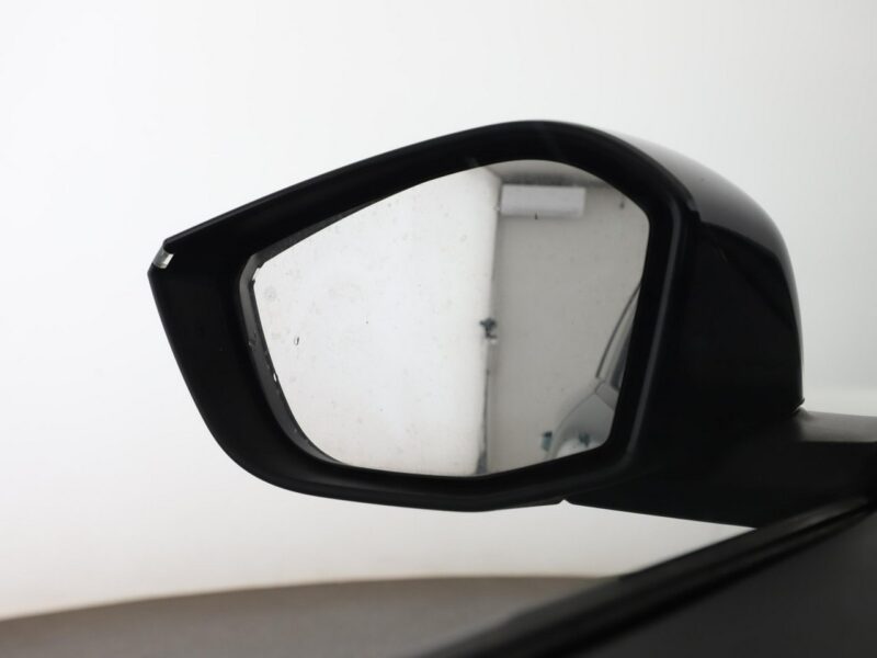 Peugeot 308 GT automat full LED skóra/alcantara navi virtual cocpit navi kamery T9 (2014-2021)