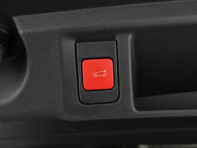 Peugeot 308 GT automat full LED skóra/alcantara navi virtual cocpit navi kamery T9 (2014-2021)