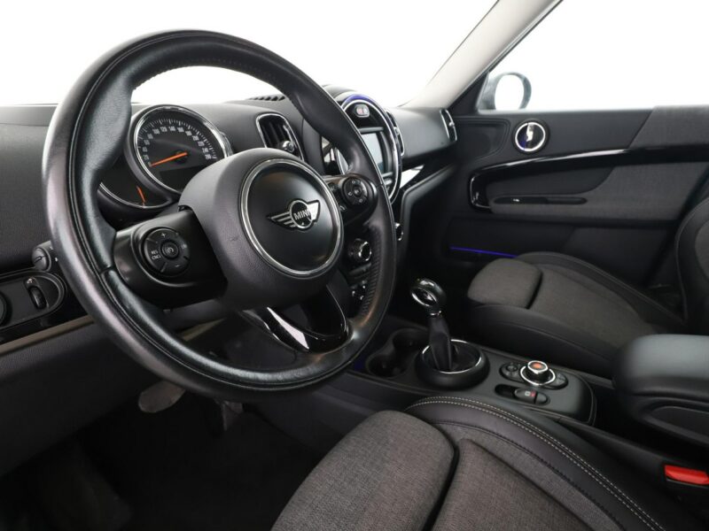 Mini Countryman GRATIS! Pakiet Serwisowy o wartości 600 zł!