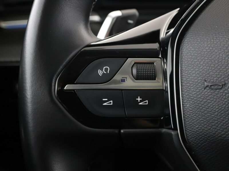 Peugeot 508 Allure, Panorama, kam.cofania, Navi, Podg.fotele, tempomat II (2018-)