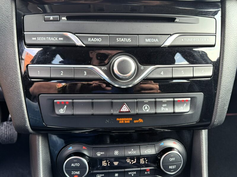 Infiniti Q30 Kamera 360, Podgrzewane fotele, Alcantara, Nawigacja, LED, Hak