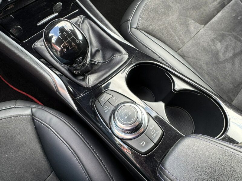 Infiniti Q30 Kamera 360, Podgrzewane fotele, Alcantara, Nawigacja, LED, Hak