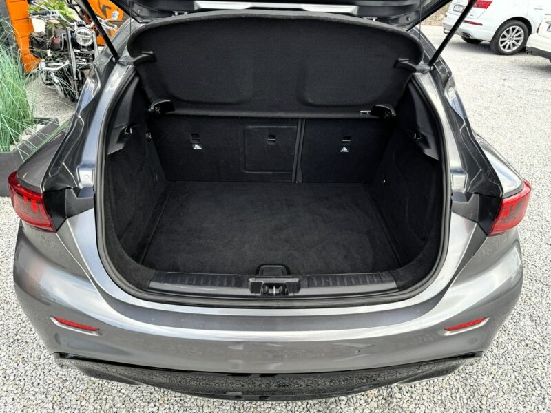Infiniti Q30 Kamera 360, Podgrzewane fotele, Alcantara, Nawigacja, LED, Hak