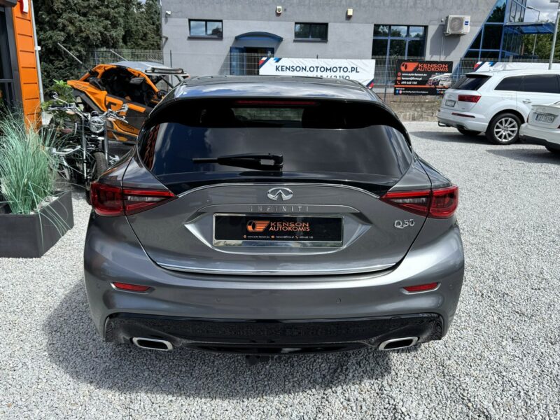 Infiniti Q30 Kamera 360, Podgrzewane fotele, Alcantara, Nawigacja, LED, Hak