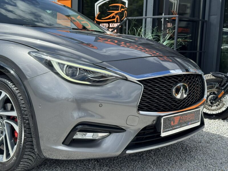 Infiniti Q30 Kamera 360, Podgrzewane fotele, Alcantara, Nawigacja, LED, Hak
