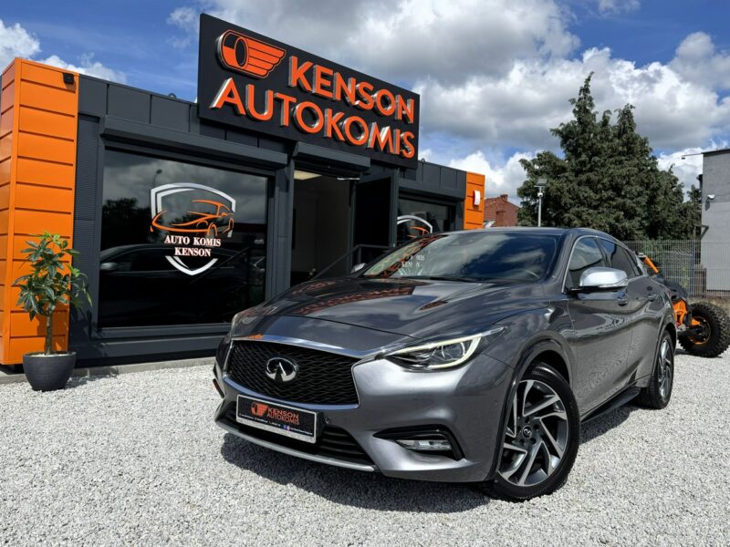 Infiniti Q30 Kamera 360, Podgrzewane fotele, Alcantara, Nawigacja, LED, Hak