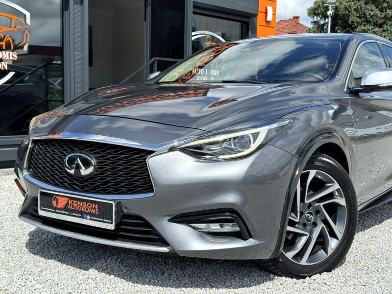 Infiniti Q30 Kamera 360, Podgrzewane fotele, Alcantara, Nawigacja, LED, Hak