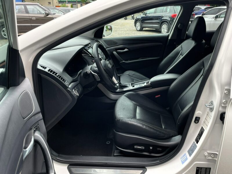 Hyundai i40 LED, HAK, Klima, Navi, Tempomat, Grzane Fotele, Panorama,Asystent Pasa