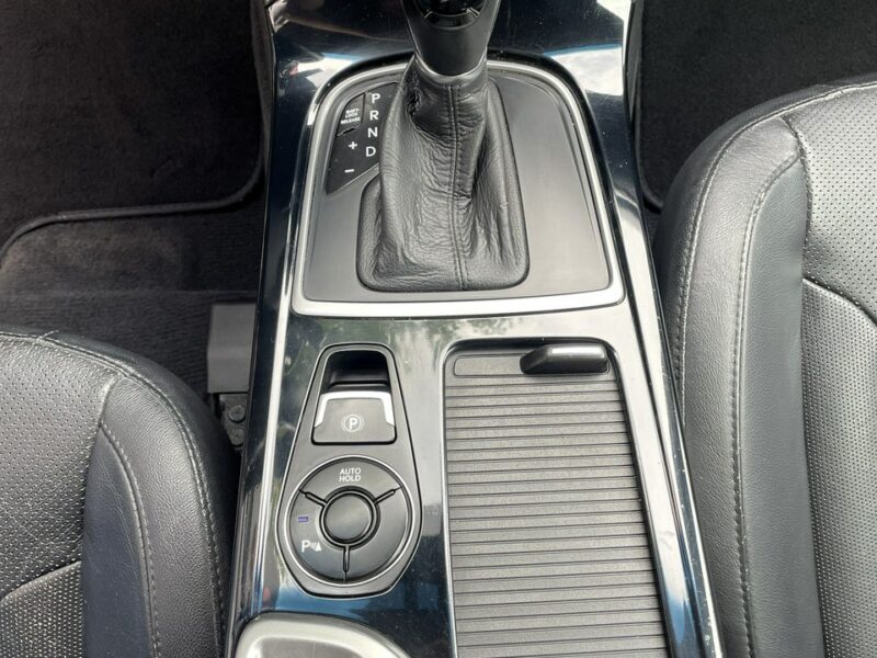 Hyundai i40 LED, HAK, Klima, Navi, Tempomat, Grzane Fotele, Panorama,Asystent Pasa