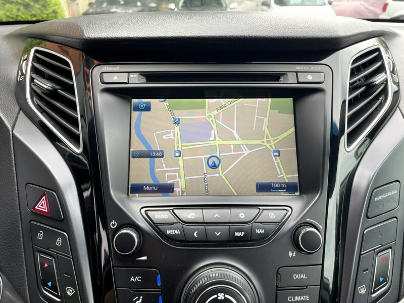 Hyundai i40 LED, HAK, Klima, Navi, Tempomat, Grzane Fotele, Panorama,Asystent Pasa