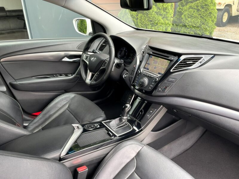 Hyundai i40 LED, HAK, Klima, Navi, Tempomat, Grzane Fotele, Panorama,Asystent Pasa