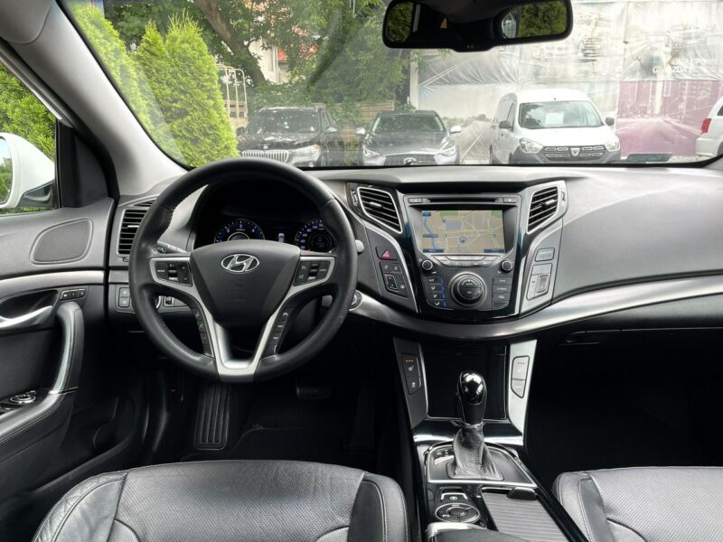 Hyundai i40 LED, HAK, Klima, Navi, Tempomat, Grzane Fotele, Panorama,Asystent Pasa
