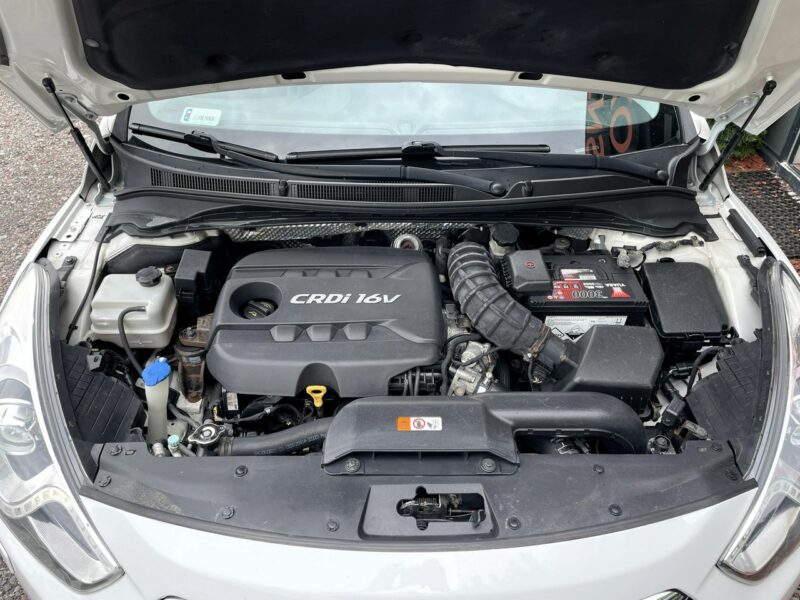 Hyundai i40 LED, HAK, Klima, Navi, Tempomat, Grzane Fotele, Panorama,Asystent Pasa