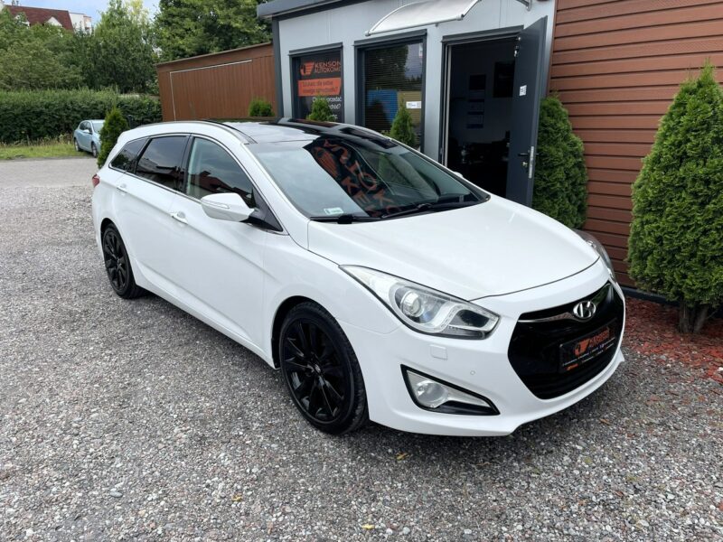 Hyundai i40 LED, HAK, Klima, Navi, Tempomat, Grzane Fotele, Panorama,Asystent Pasa