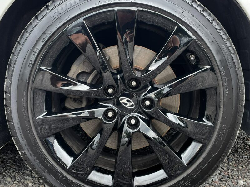 Hyundai i40 LED, HAK, Klima, Navi, Tempomat, Grzane Fotele, Panorama,Asystent Pasa