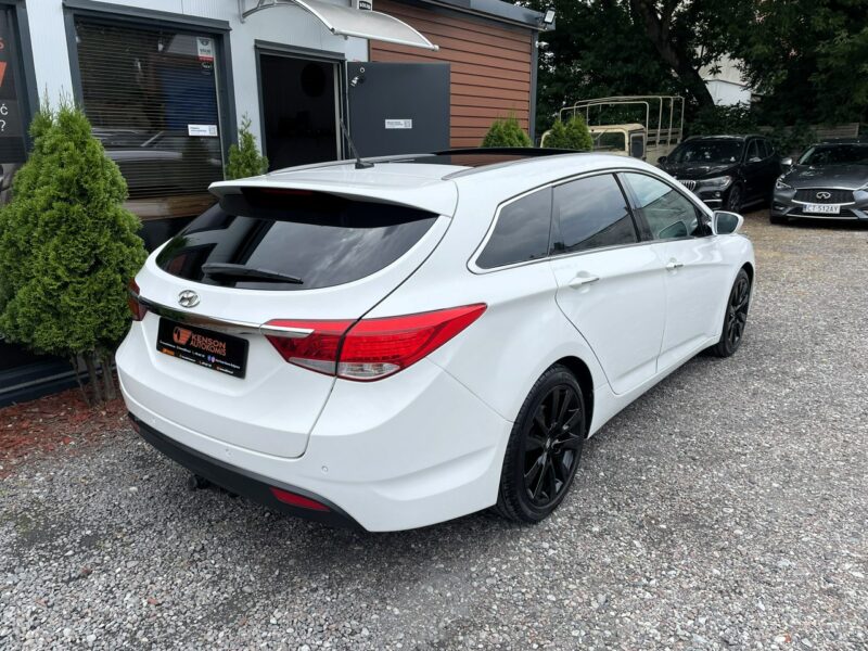 Hyundai i40 LED, HAK, Klima, Navi, Tempomat, Grzane Fotele, Panorama,Asystent Pasa