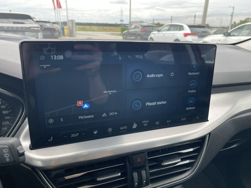 Ford Focus Podgrzewane: fotele, kierownica, szyba_ Parktronik Virtual Mk4 (2018-)