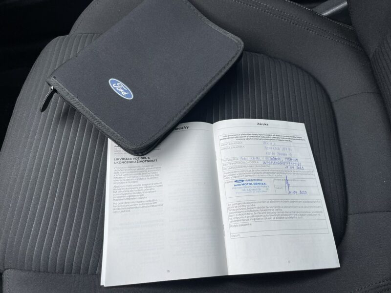 Ford Focus Podgrzewane: fotele, kierownica, szyba_ Parktronik Virtual Mk4 (2018-)