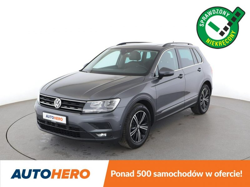 Volkswagen Tiguan skóra navi panorama grzane fotele kamera i czujniki parowania hak II (2016-2024)