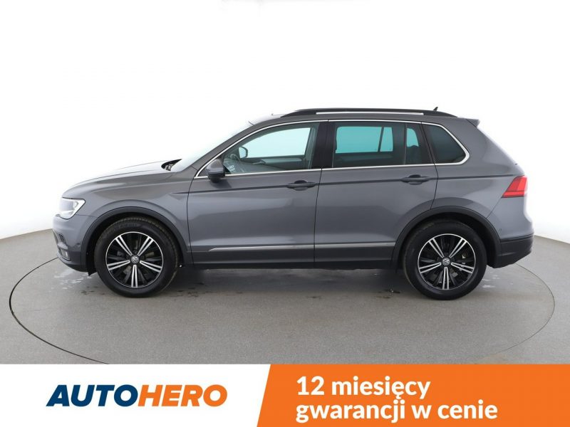 Volkswagen Tiguan skóra navi panorama grzane fotele kamera i czujniki parowania hak II (2016-2024)