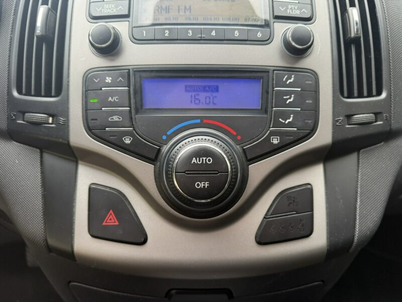 Hyundai i30 1.4 Benzyna | Serwisowany | Gwarancja | Bogate wyposażenie | Zadbany I (2002-2013)