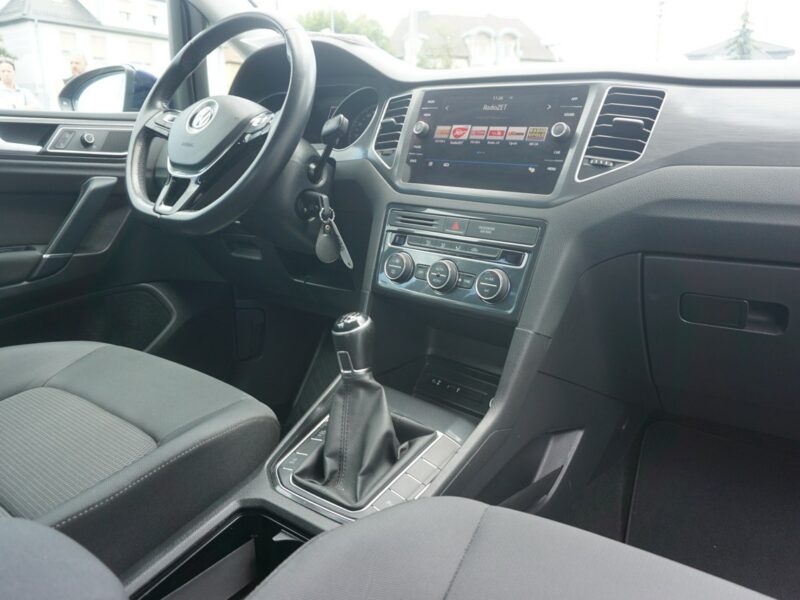 Volkswagen Golf Sportsvan zarejestrowany, ubezpieczony, niski przebieg I (2014-)