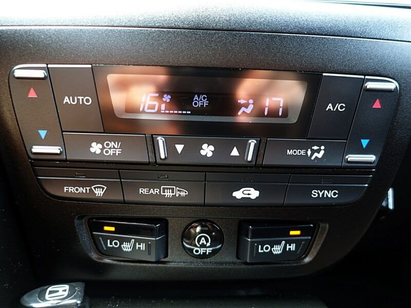 Honda Civic 1,8 16V Led+NAVI+Kamera+Podgrzew fotele BEZWYPADKOWY GWARANCJA Krajowy IX (2011-)
