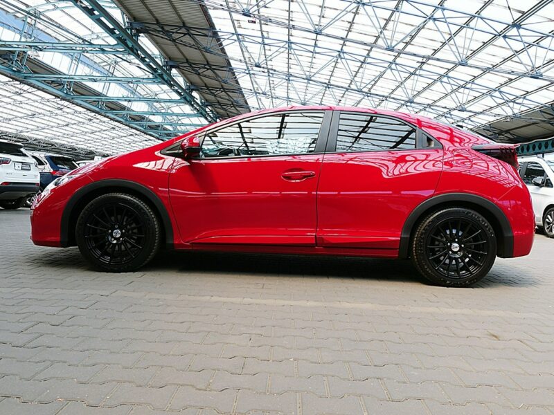 Honda Civic 1,8 16V Led+NAVI+Kamera+Podgrzew fotele BEZWYPADKOWY GWARANCJA Krajowy IX (2011-)