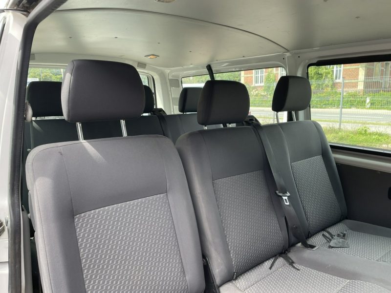 Volkswagen Transporter Volkswagen Transporter Long 2.0-140KM 9-osobowy Model 2015 T5