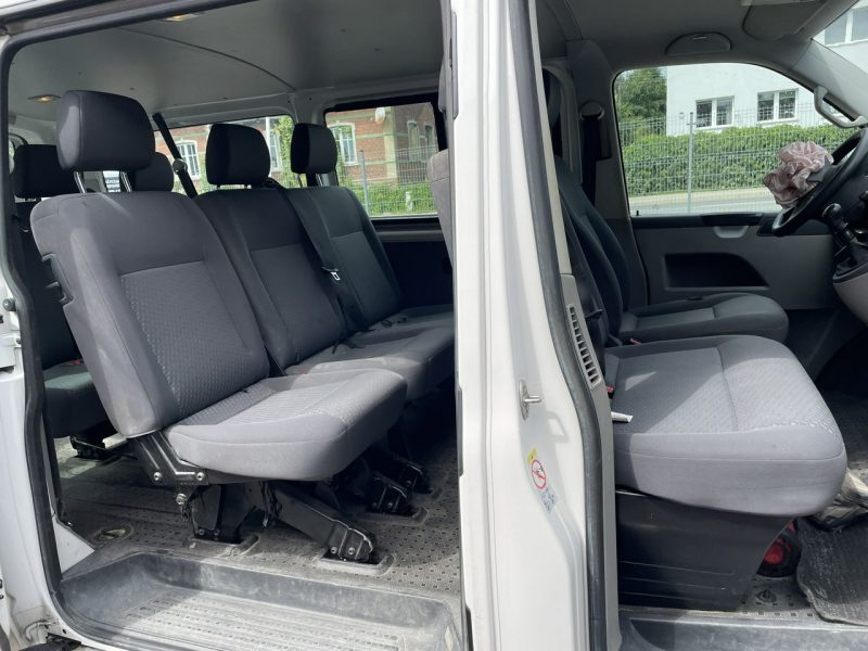 Volkswagen Transporter Volkswagen Transporter Long 2.0-140KM 9-osobowy Model 2015 T5