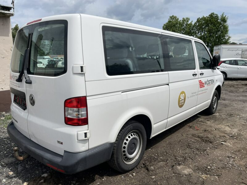 Volkswagen Transporter Volkswagen Transporter Long 2.0-140KM 9-osobowy Model 2015 T5