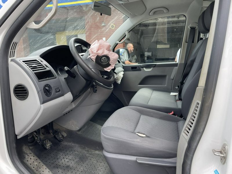 Volkswagen Transporter Volkswagen Transporter Long 2.0-140KM 9-osobowy Model 2015 T5