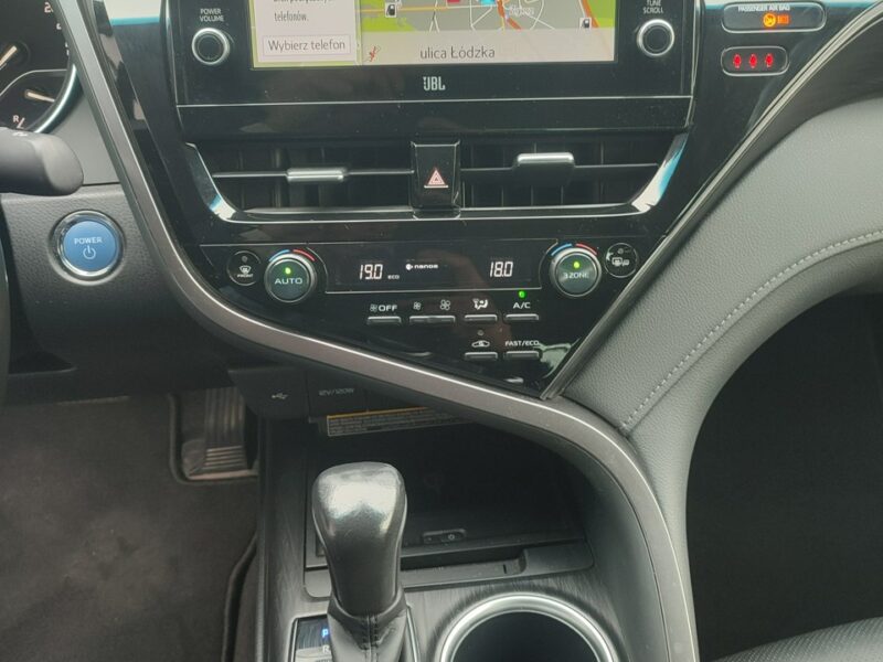 Toyota Camry EXECUTIVE VIP salon RP F 23% bezwypadkowa Gwarancja IX (2018-)