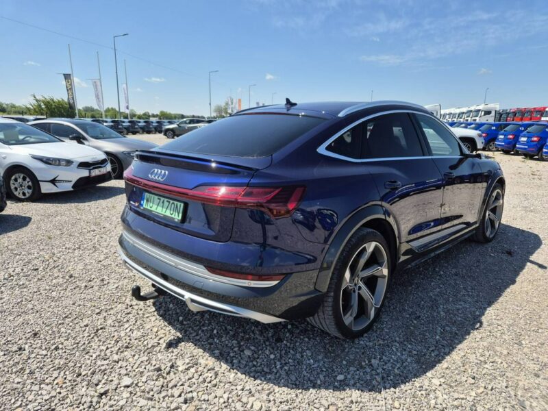 Audi e-tron