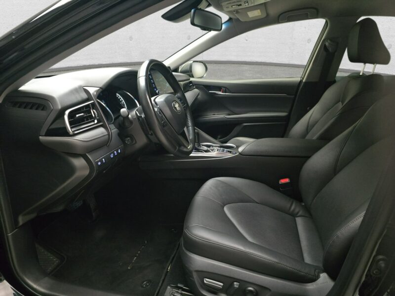 Toyota Camry IX (2018-)
