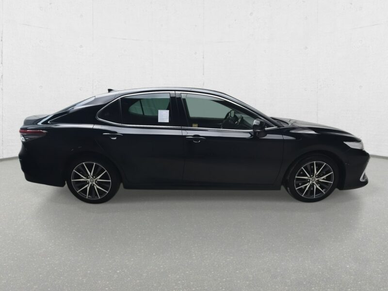 Toyota Camry IX (2018-)