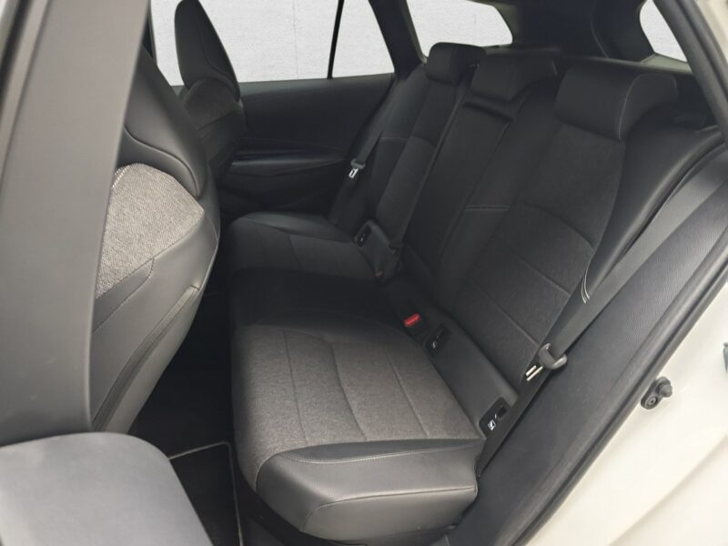 Toyota Corolla Seria E16 (2012-)