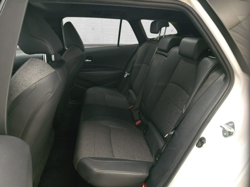 Toyota Corolla Seria E16 (2012-)