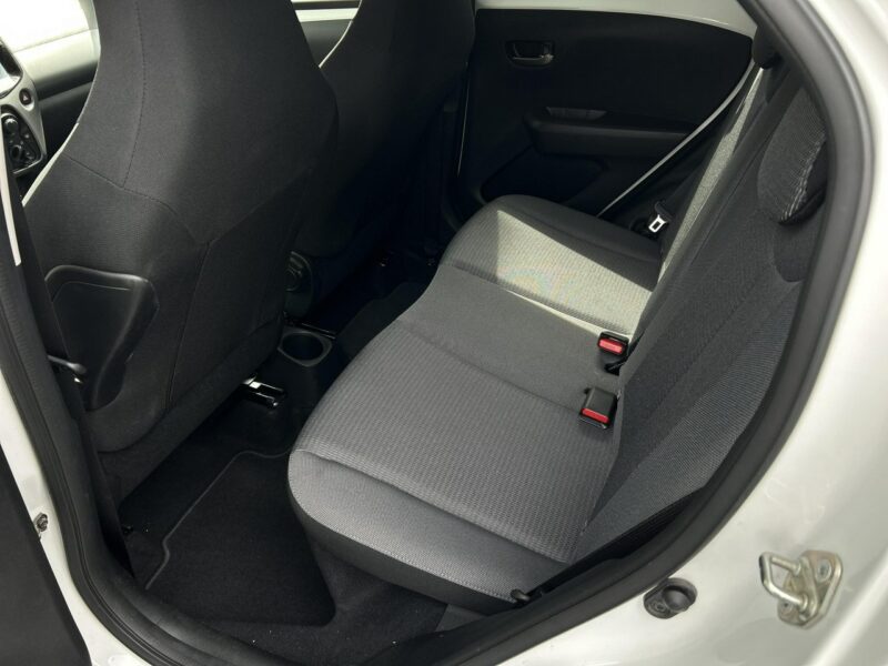 Toyota Aygo 1.0 VVTi 72KM X-PLAY TECH STYLE, salon Polska, gwarancja, II (2014-)