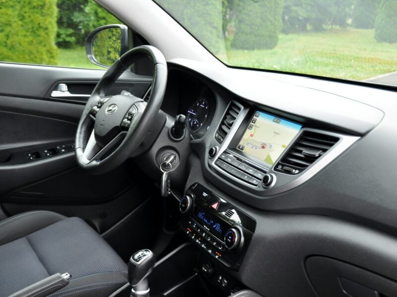 Hyundai Tucson 2.0CRDi(136KM)*4WD*Led*Navi*Kamera*Grzana Kierowni*Welur*Reling*Alu17" III (2015-2020)