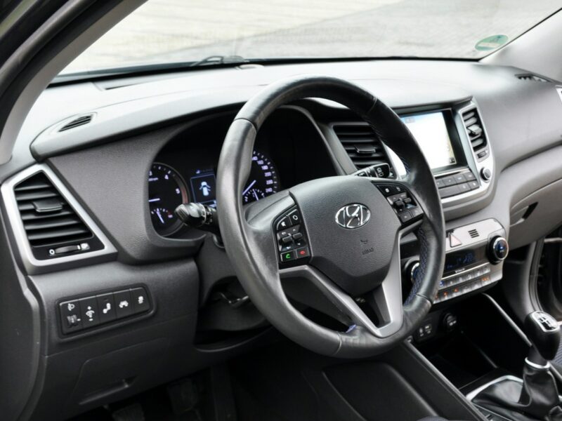Hyundai Tucson 2.0CRDi(136KM)*4WD*Led*Navi*Kamera*Grzana Kierowni*Welur*Reling*Alu17" III (2015-2020)
