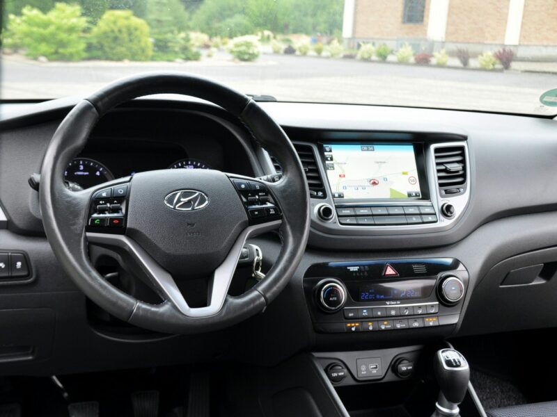 Hyundai Tucson 2.0CRDi(136KM)*4WD*Led*Navi*Kamera*Grzana Kierowni*Welur*Reling*Alu17" III (2015-2020)