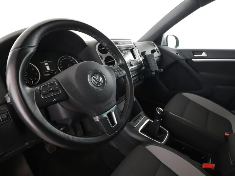 Volkswagen Tiguan 4X4 160KM Navi Klimatyzacja Panorama Podgrzewane fotele Czujniki parko I (2007-2016)