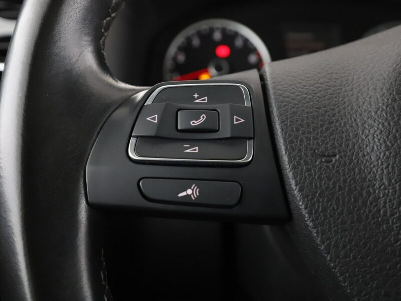 Volkswagen Tiguan 4X4 160KM Navi Klimatyzacja Panorama Podgrzewane fotele Czujniki parko I (2007-2016)