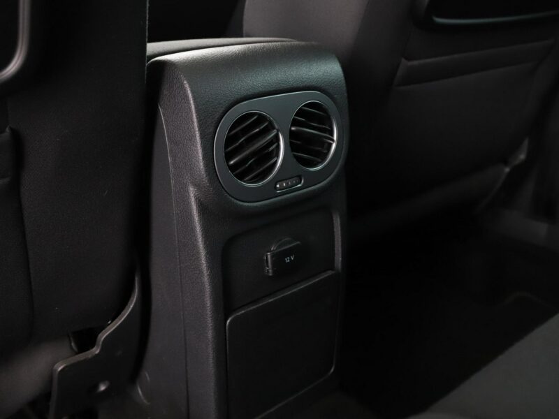 Volkswagen Tiguan 4X4 160KM Navi Klimatyzacja Panorama Podgrzewane fotele Czujniki parko I (2007-2016)